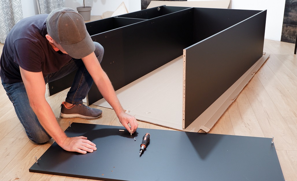 Professional movers in Vancouver preparing to load truck